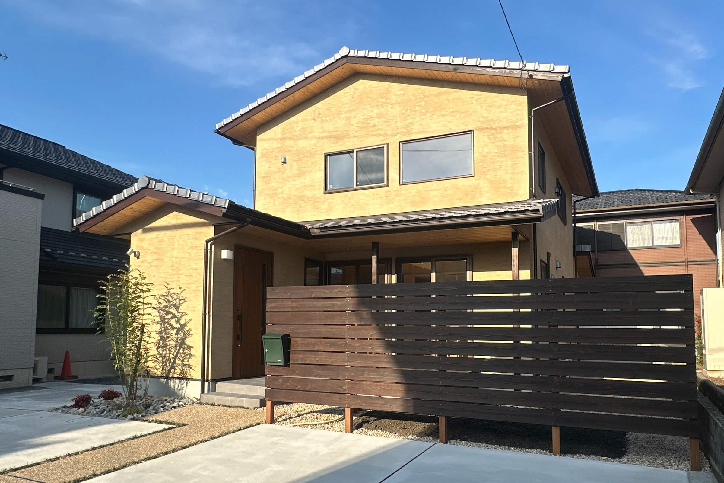 古い街並みに似合う、新しい家